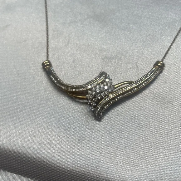 Elegant 10k gold diamond necklace